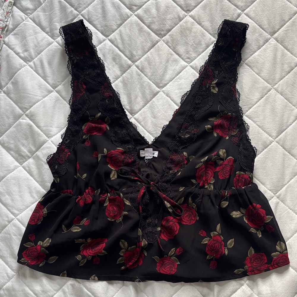 Garage Floral Lace Trim Crop Top